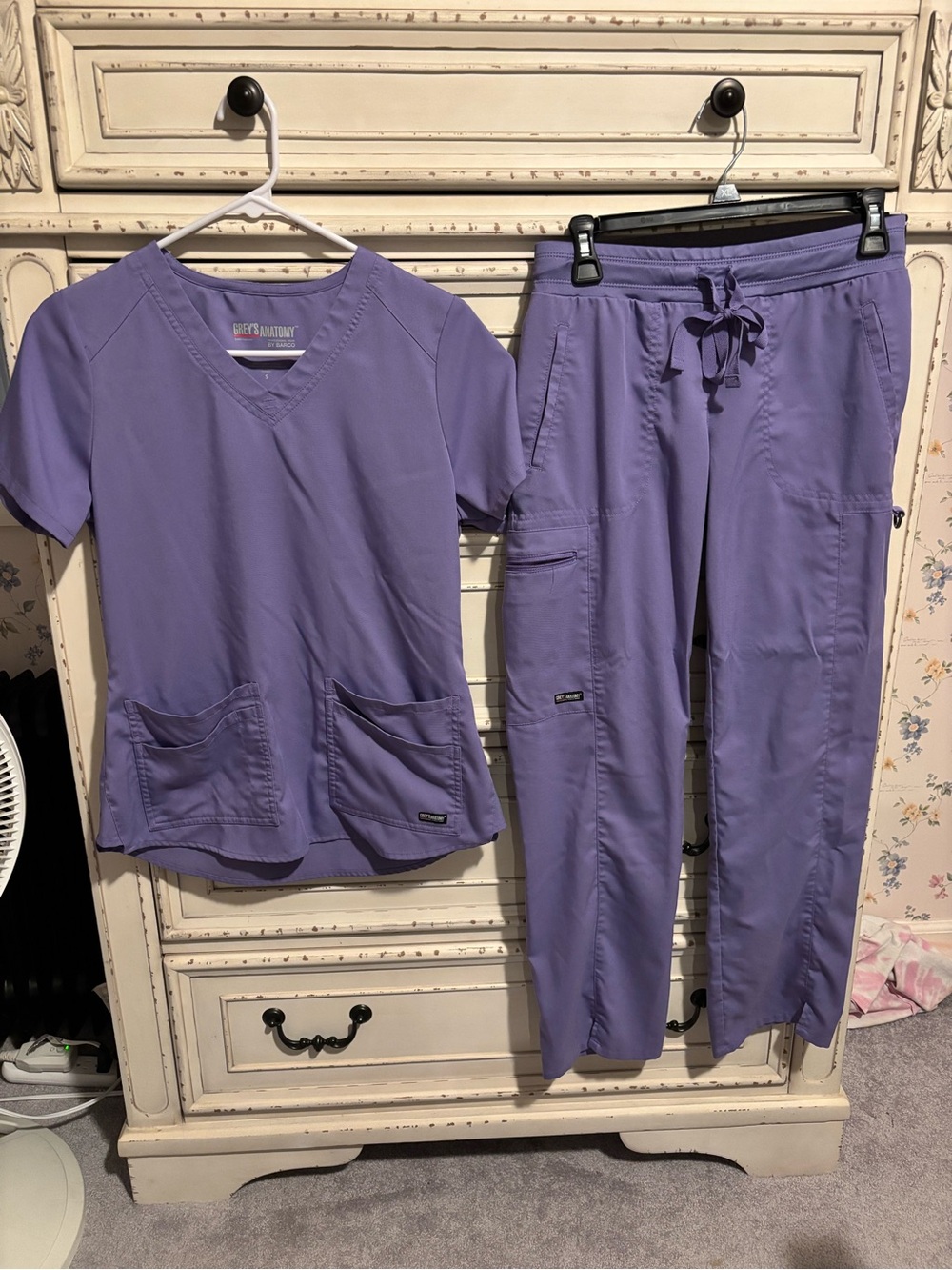 Greys Anatomy women’s S scrub set